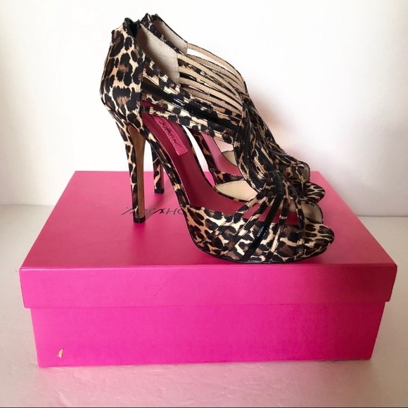 Betsey Johnson leopard heel size 7.5 - Picture 6 of 6